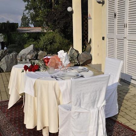 Premiata Osteria Dei Fiori Bed & Breakfast Cortiglione Exterior foto